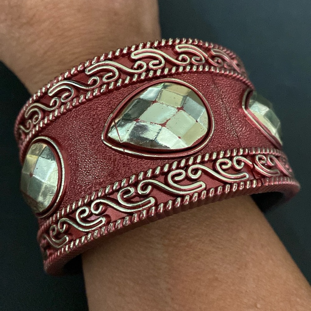 Acrylic hinged Resin Bangle Bracelets- Red